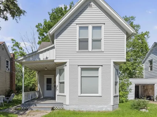 816 S James Ave, Freeport, IL 61032