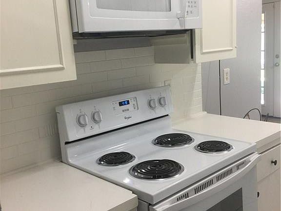 3rd image of 5617 Sundown Ln