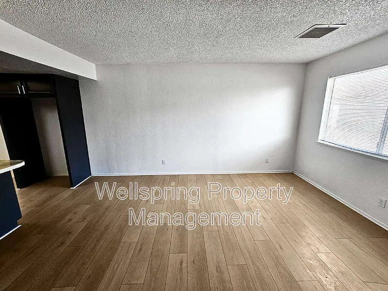 2 bed, 1.0 bath, 864 sqft, $780 — Photo 3