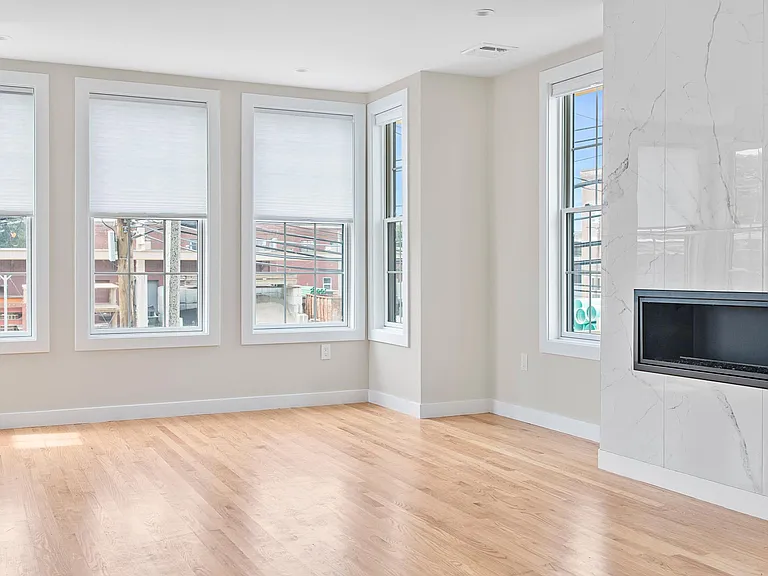 180 Norfolk Ave #1 — Photo 6