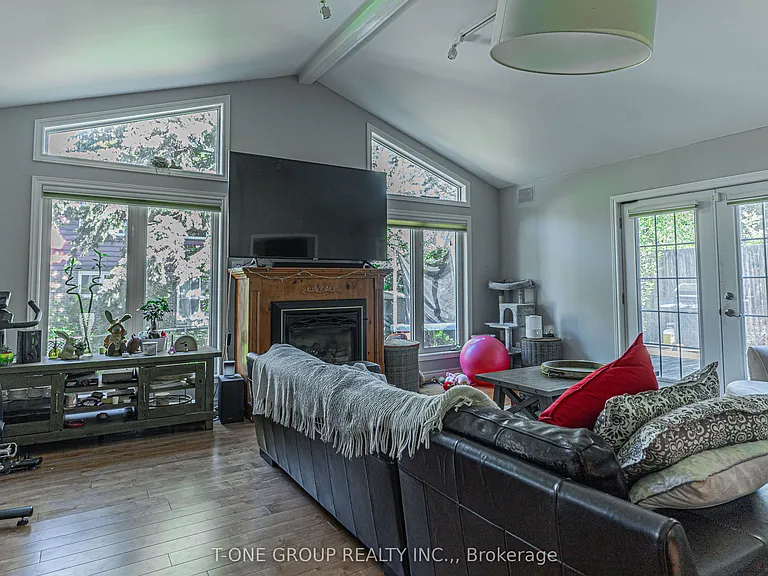16 Knotty Pine Trl — Photo 5