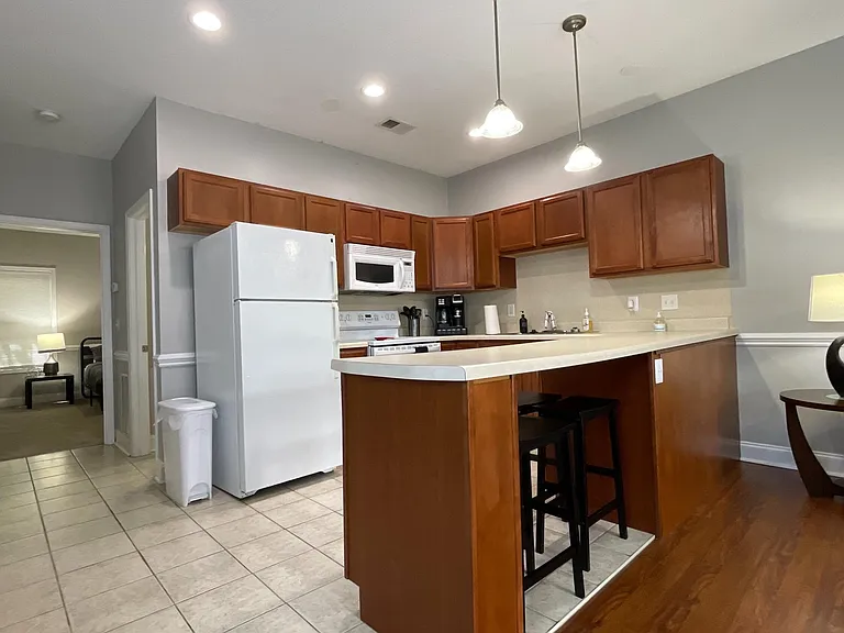 169 E Grand Ave #101 — Photo 15