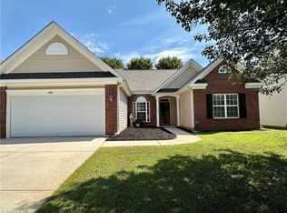 402 Vineyard Ln, Lexington, NC 27295