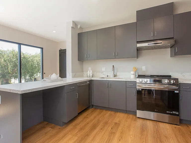 3682 Harriman Ave #1 — Photo 8