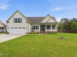 123 Mom Lane, New Bern, NC 28562