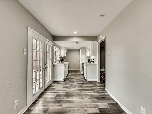 5th image of 1810 Pine Knot Dr