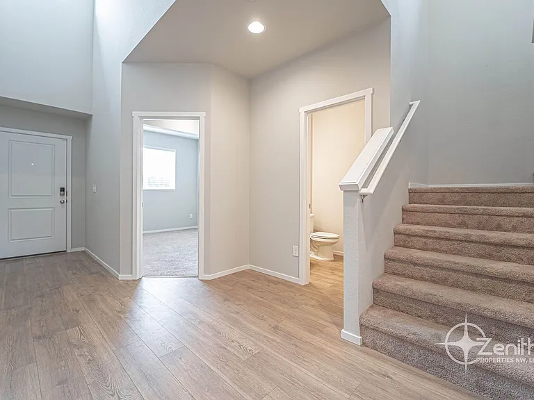 2608 S White Salmon Dr — Photo 9