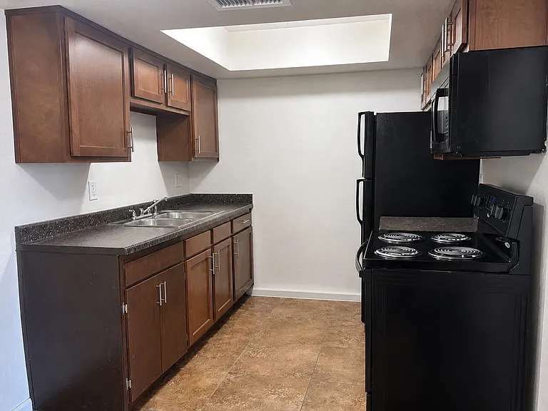 North Mountain Foothills Apartments — Photo 18