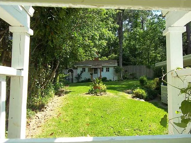 2nd image of 1713 Winchester St