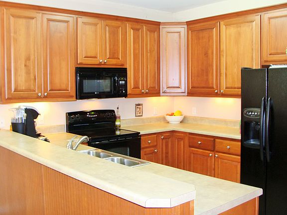 3rd image of 5650 Mountain Oaks Ln