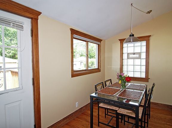 5th image of 1015 S Harvey Ave
