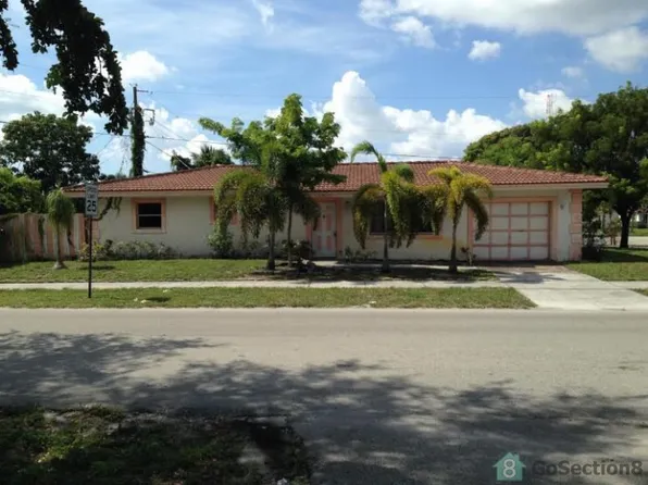 110 NE 17th Ct, Pompano Beach, FL 33060