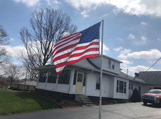 307 E Main St, New Market, IN 47965