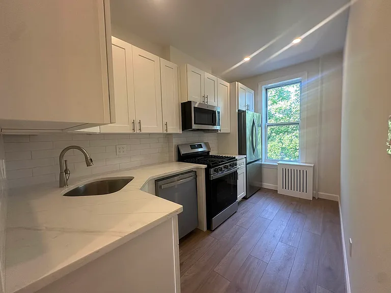1281 Prospect Ave #2 — Photo 3