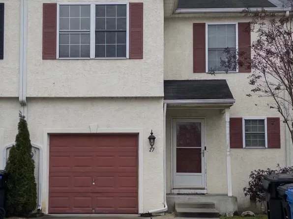 27 Arbour Ln, Sewell, NJ 08080