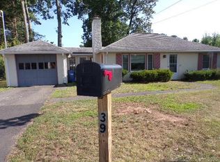 39 Grove Rd, Cromwell, CT 06416