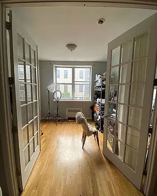 Rented by Brooklyn Group | media 6