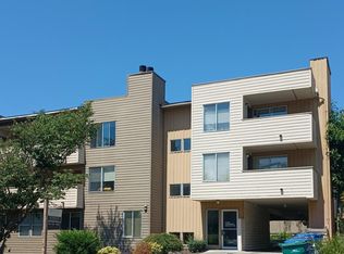 2418 NW 57th St APT 402, Seattle, WA 98107
