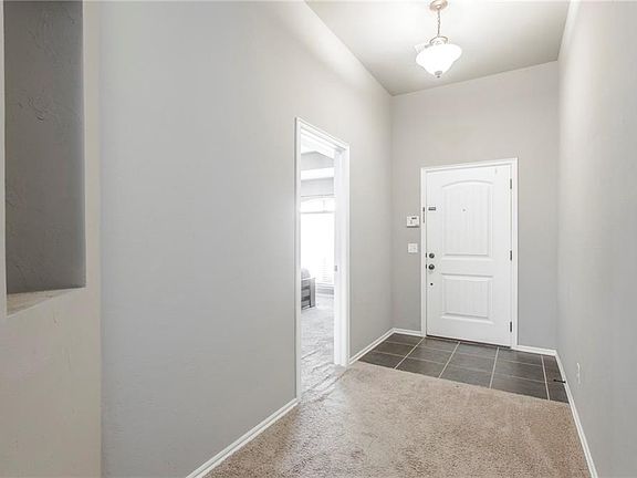 4th image of 10661 SE 26th St