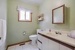 35 Kingsplate Cres — Photo 15