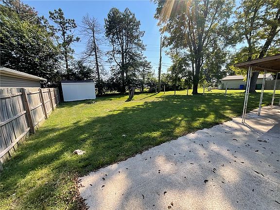 3rd image of 2825 E Cardinal Dr