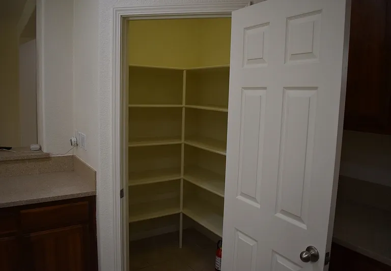 2261 Pillsbury Rd — Photo 20