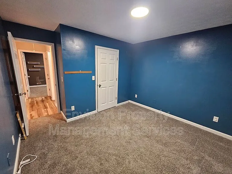 479 Lakeshore Dr — Photo 17