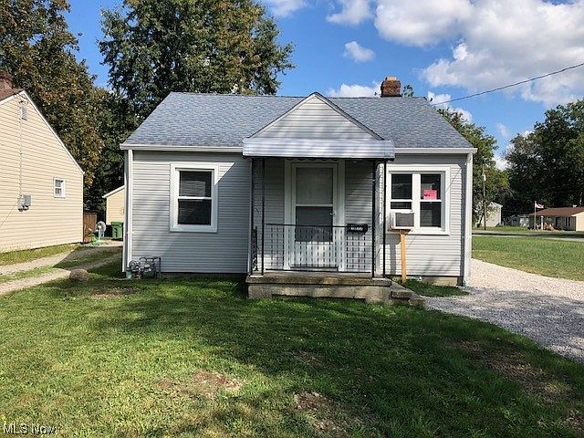 1st image of 1655 E 332nd St