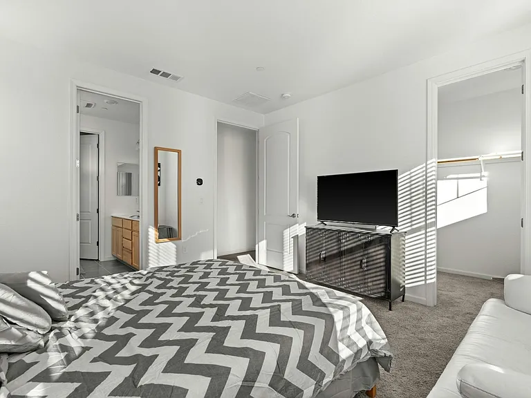 6429 Laguna Seca Ln — Photo 23