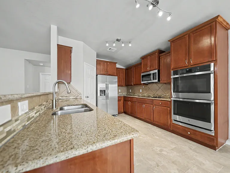 5405 Rimes Ct — Photo 5