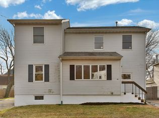 40 Cedar Ave, Middletown, NJ 07748