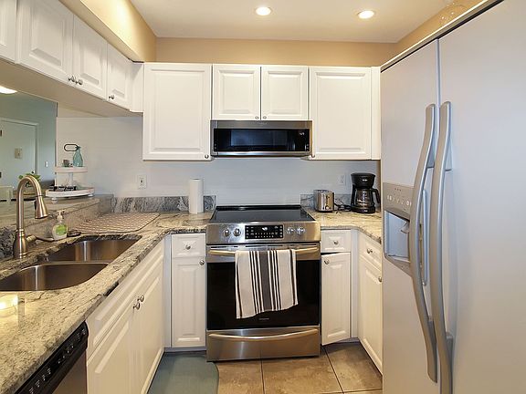 3rd image of 626 Bird Bay Dr #206