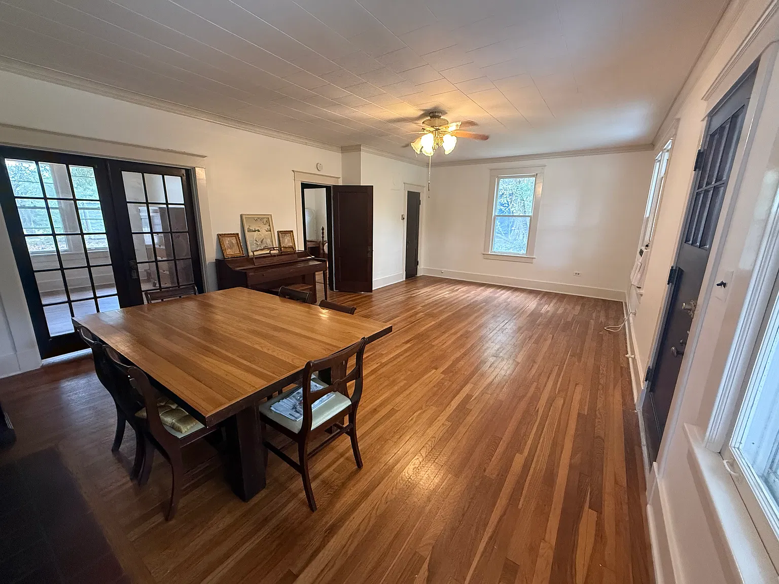 3 bed, 1.5 bath, 1712 sqft, $1,600 — Photo 4