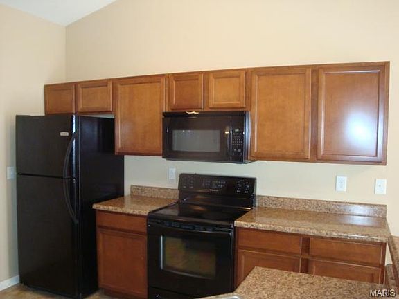 5th image of 702 Sawyer Ter #63