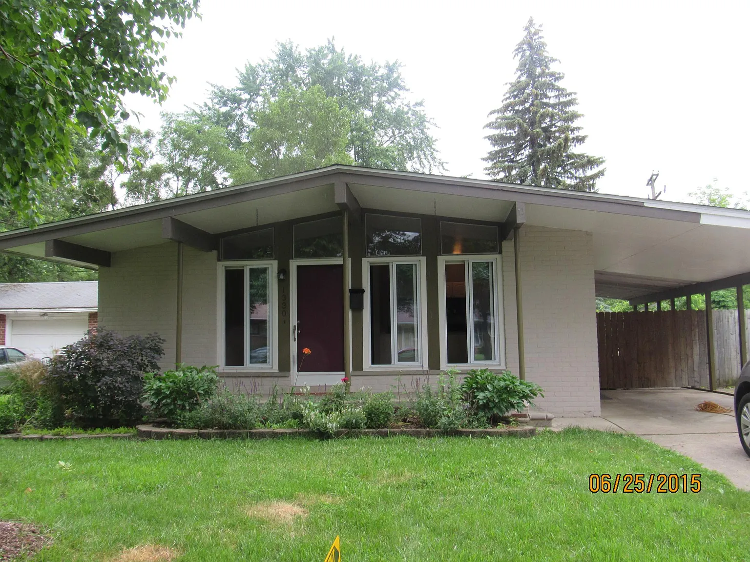 1330 Jay Ave photo 1