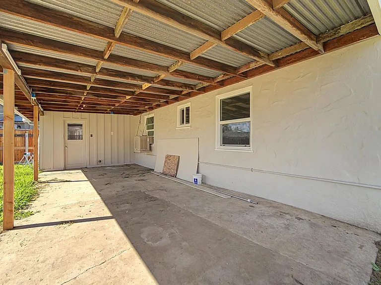 268 Del Monte Ave — Photo 11