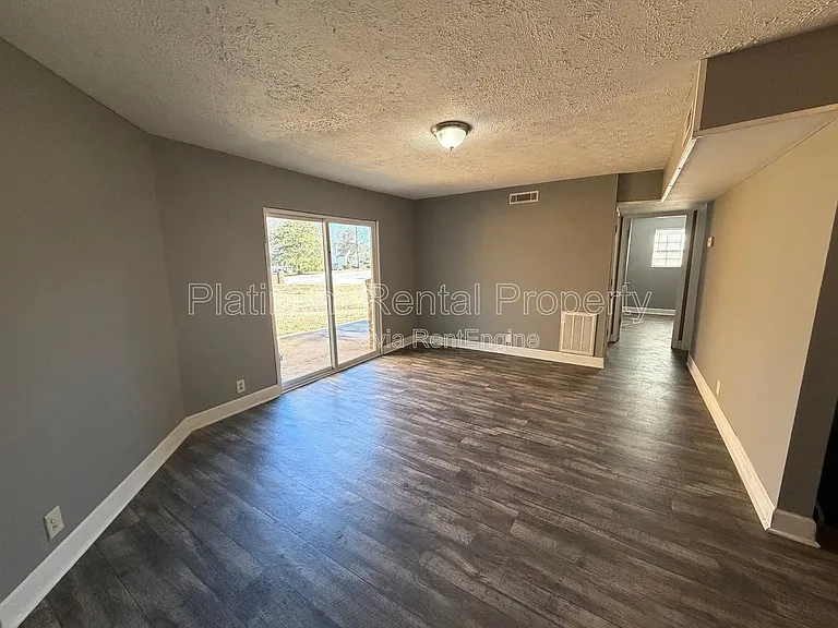 1502 Waverly Way #C-2 — Photo 6