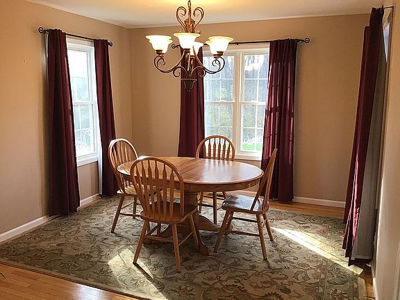 5th image of 935 Briarwood Ct