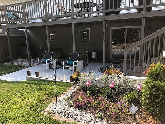 2nd image of 10920 Dineen Dr