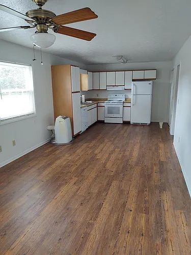 10 Kelly St #C Photo 1