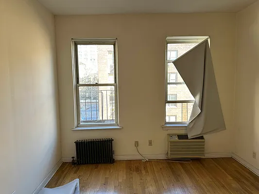 Rented by Eric Goodman Realty Corp | media 9