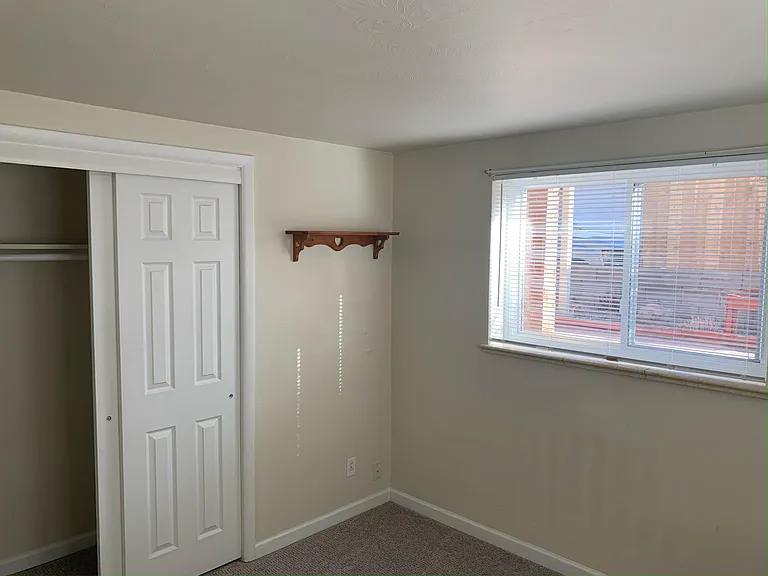 1119 Clinton St — Photo 7