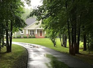 8221 Hidden Valley Ct, Amelia Court House, VA 23002