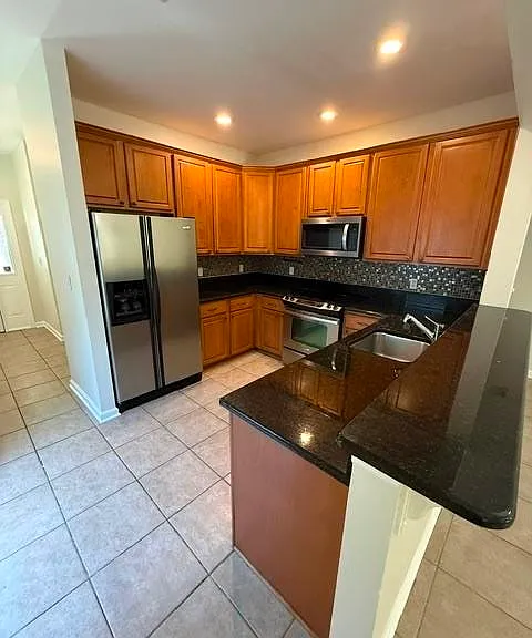 1325 Stone Rd #204 — Photo 3