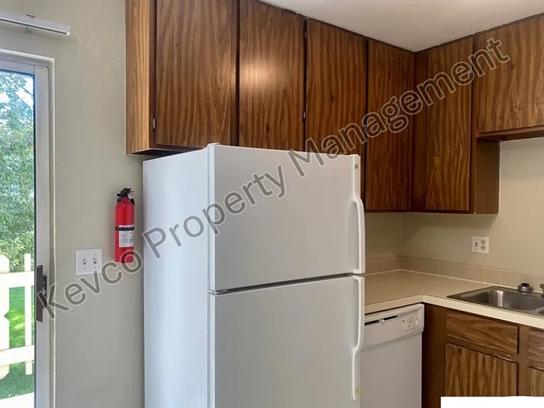 1024 E Swallow Rd #C321 — Photo 5