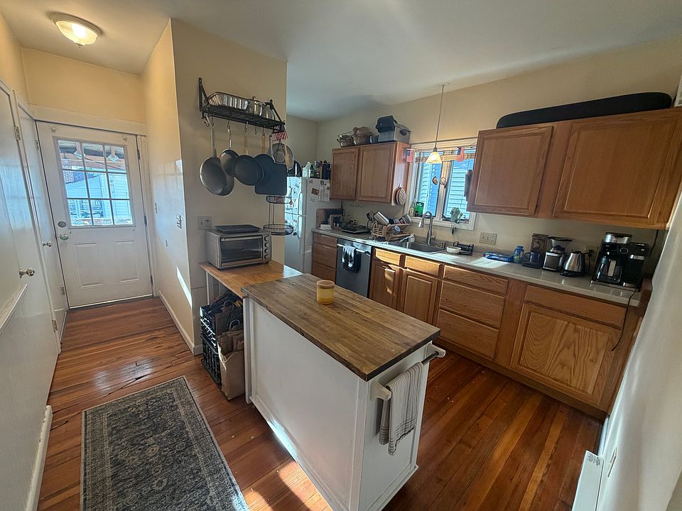 1st image of 127 Hillsdale Rd #2W