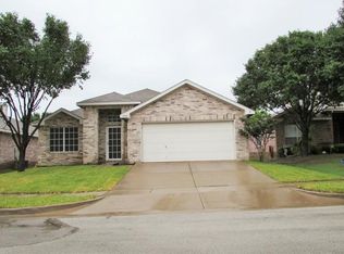 5545 Ridge View Dr, Watauga, TX 76137