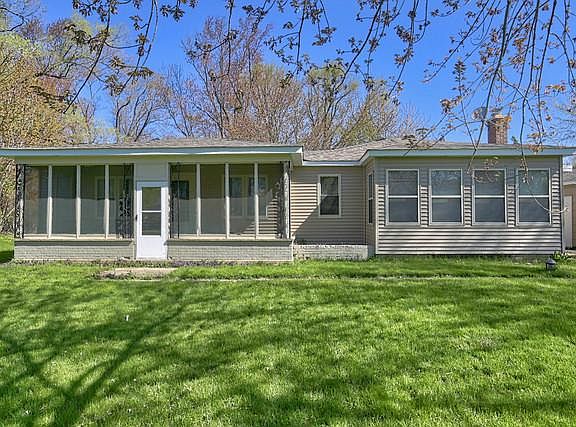 2nd image of 25778 W Sylvan Dr