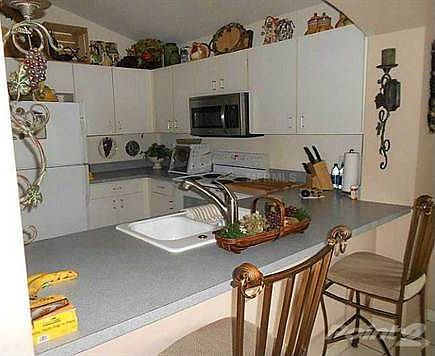 5th image of 136 Thornton Park Ave