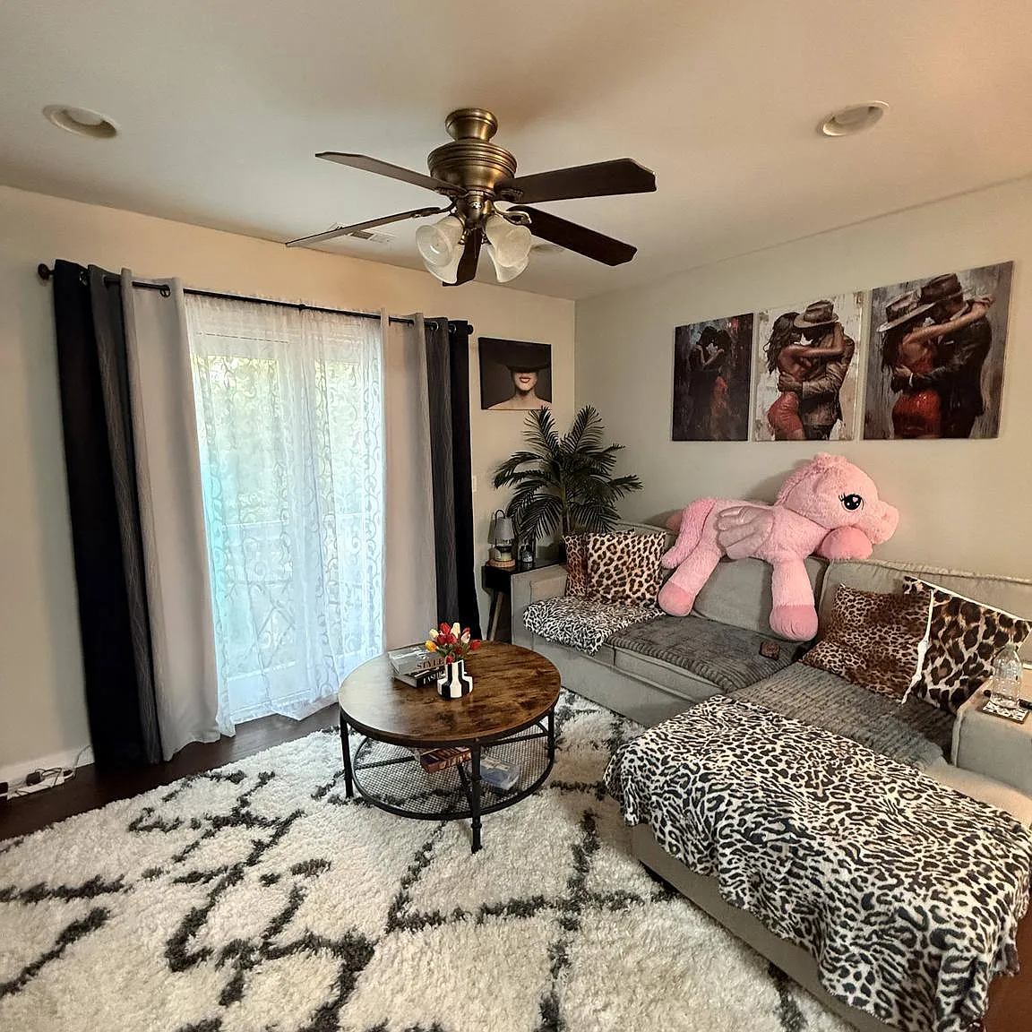 2 bed, 1.0 bath, 895 sqft, $1,850 — Photo 3